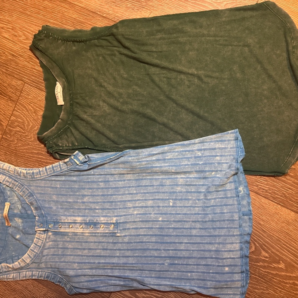 Zenana Outfitters Green Sleeveless Top